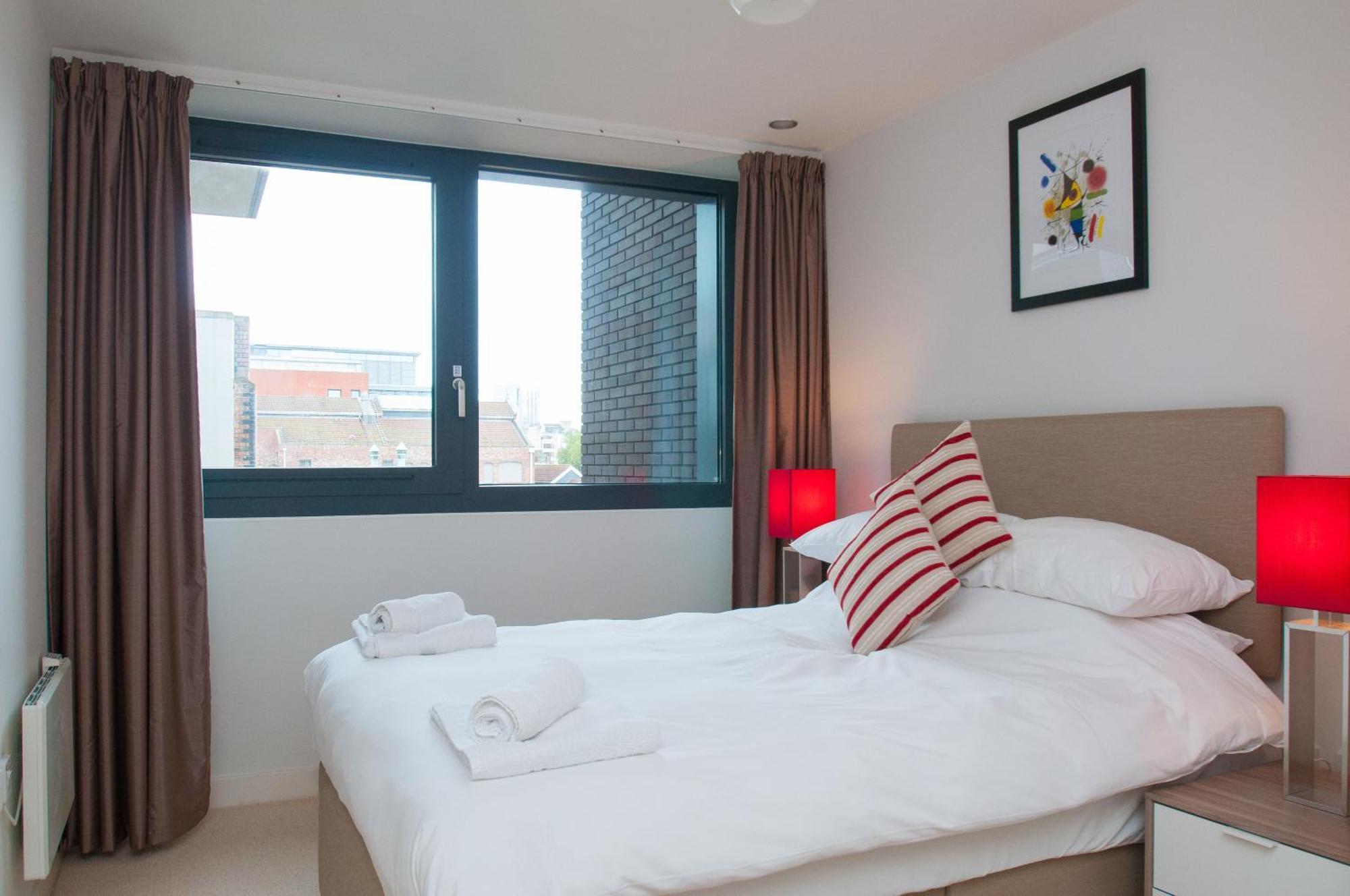 Cleyro Serviced Apartments - Finzels Reach Бристоль Номер фото